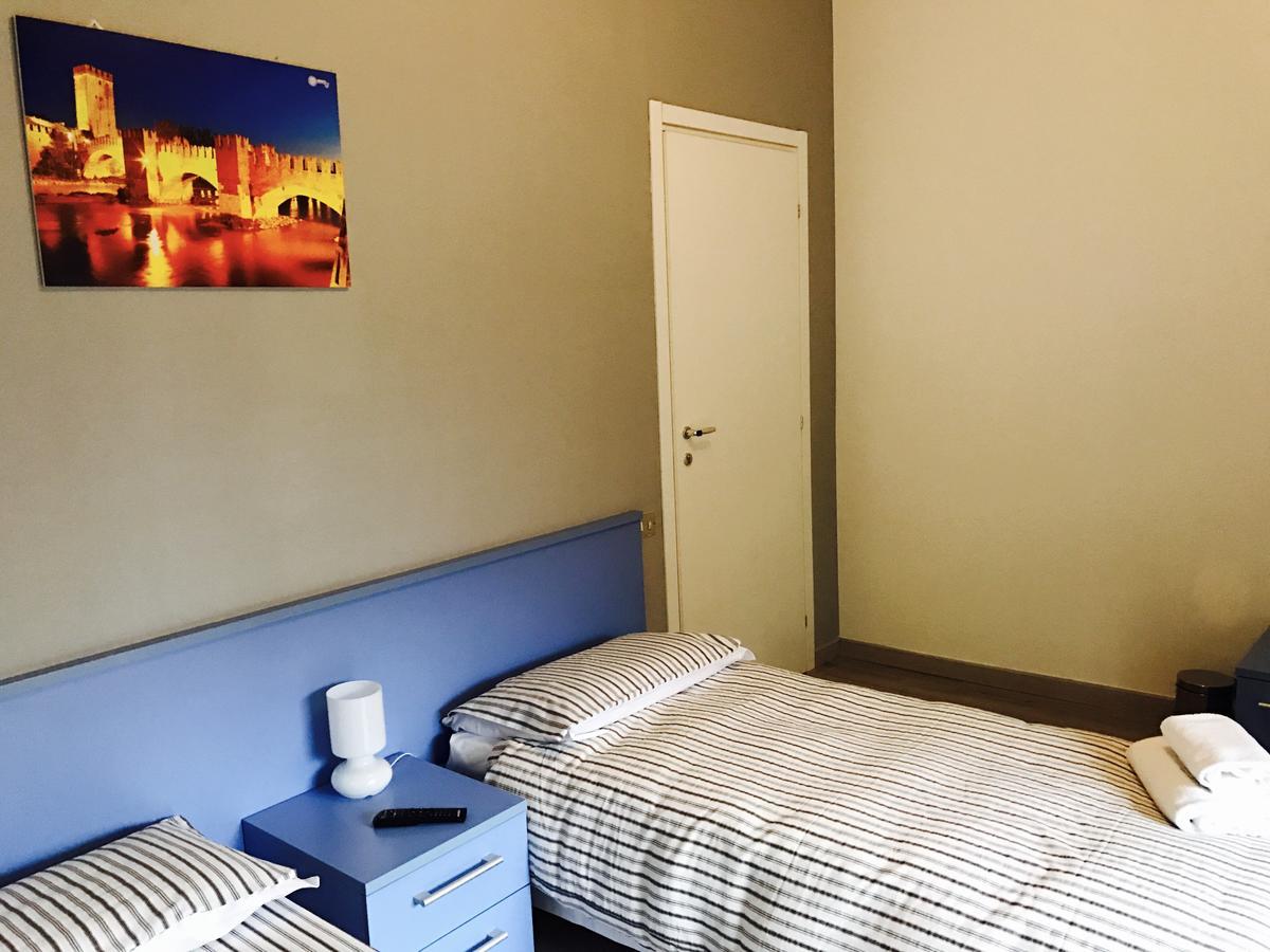 Simoni 10 Hotell Verona Exteriör bild
